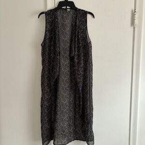 Black & white printed chiffon vest